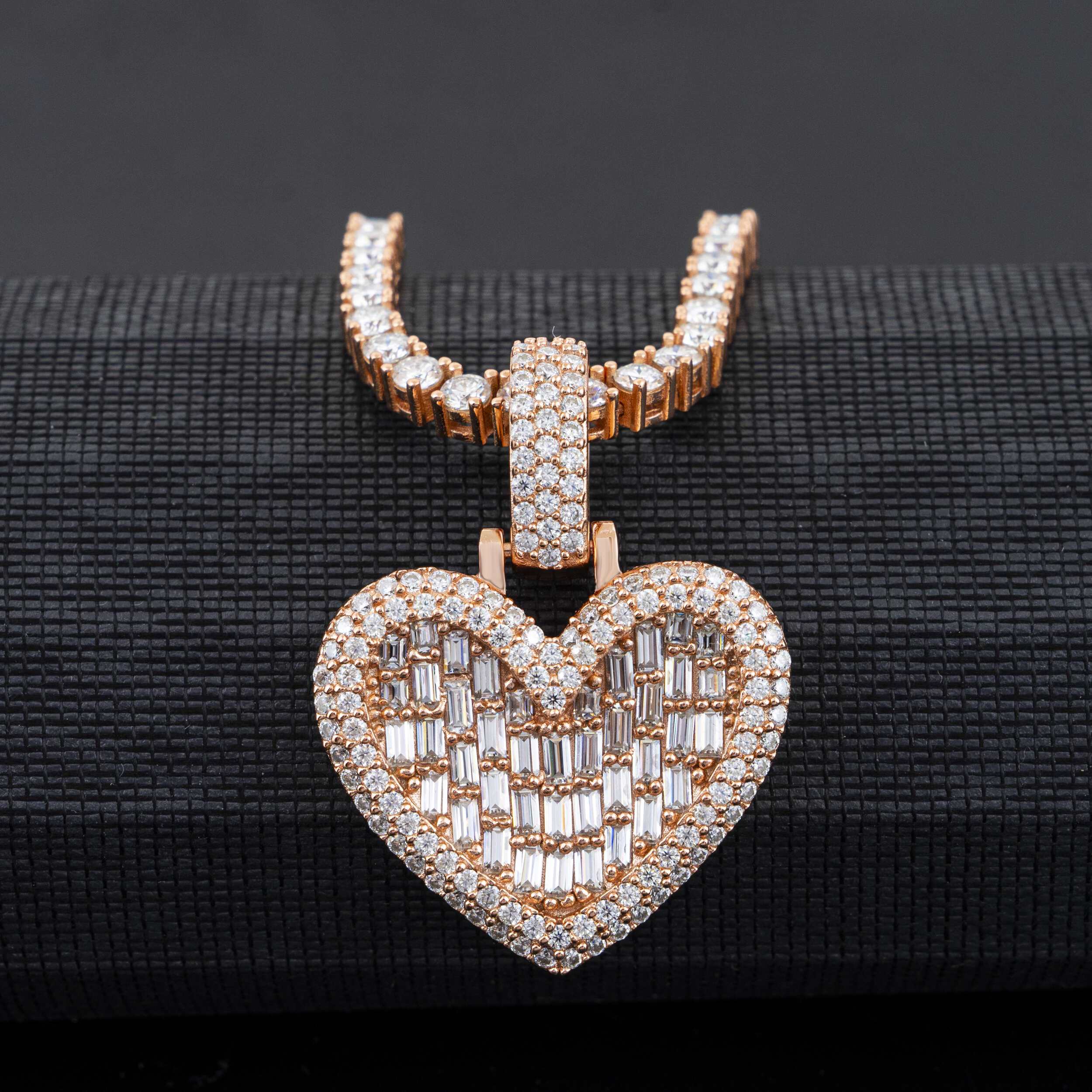 Fine Moissanite Jewelry hip hop pendant VVS moissanite Pass Diamond Tester Iced Out Heart Pendant