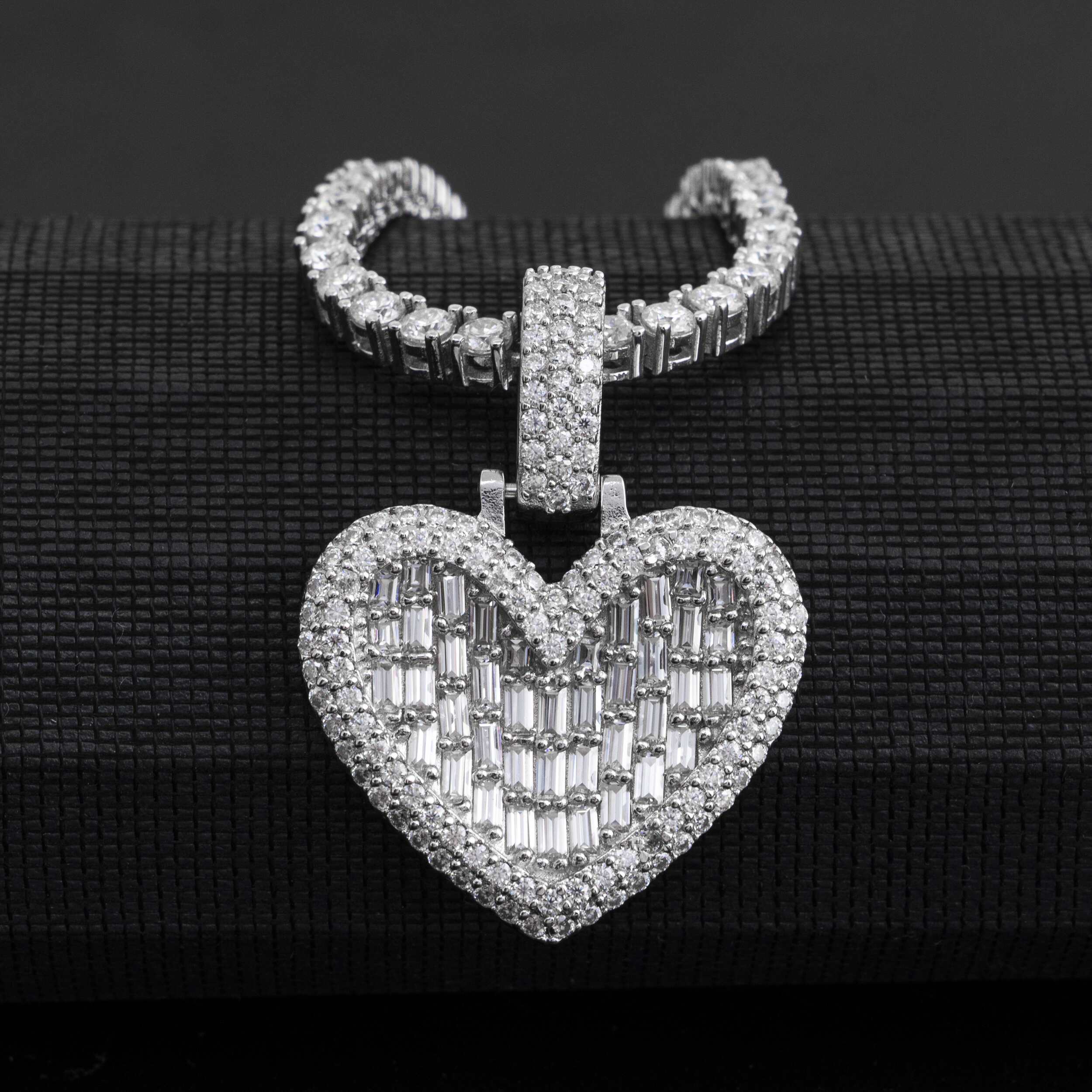 Fine Moissanite Jewelry hip hop pendant VVS moissanite Pass Diamond Tester Iced Out Heart Pendant