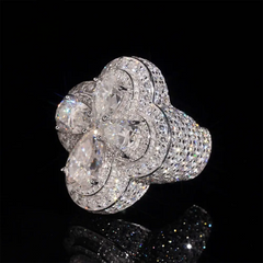 GL Pear Cut Four Leaf Clover Moissanite Diamond Ring