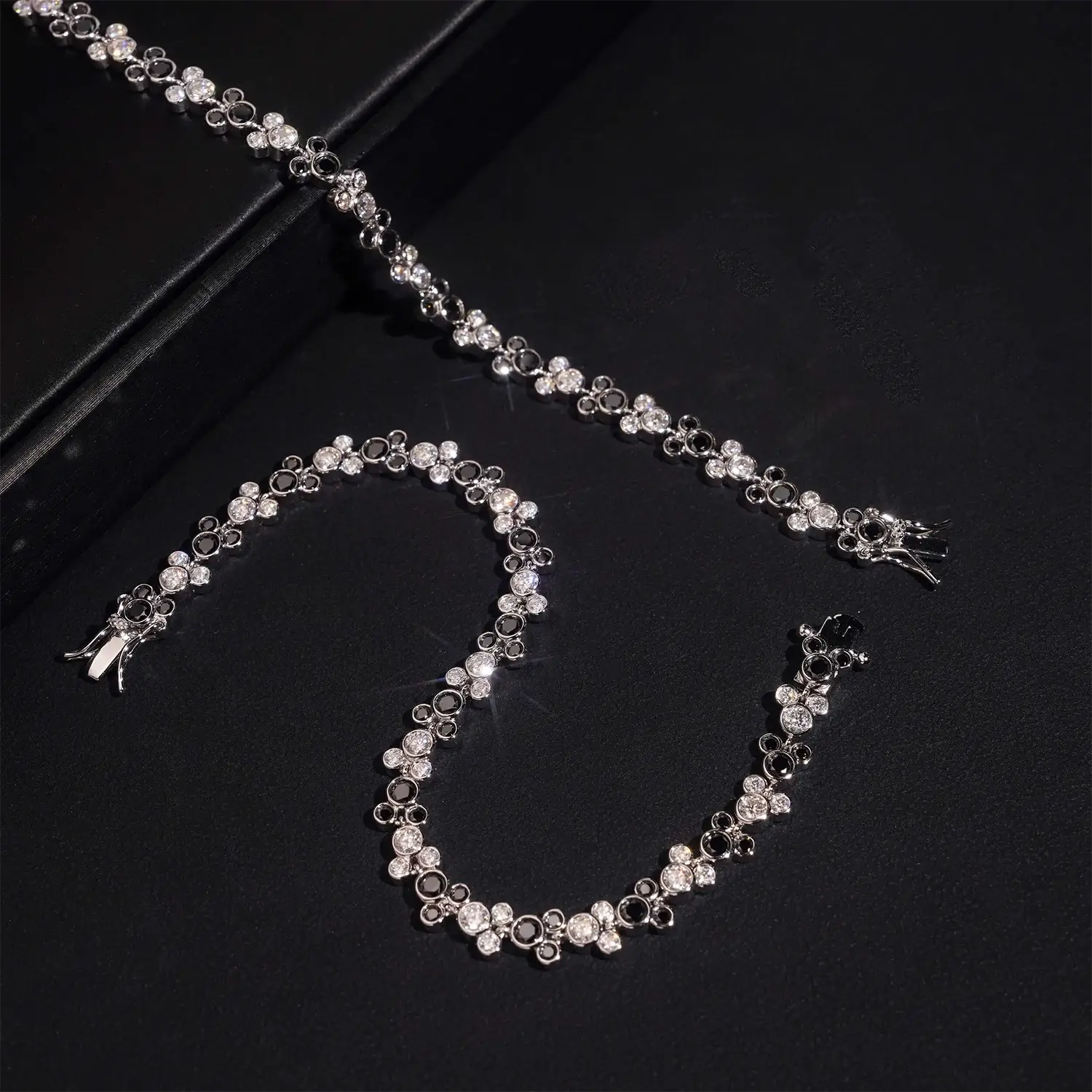 925 Silver Mouse Shape VVS Moissanite Tennis Bracelet Secondary image