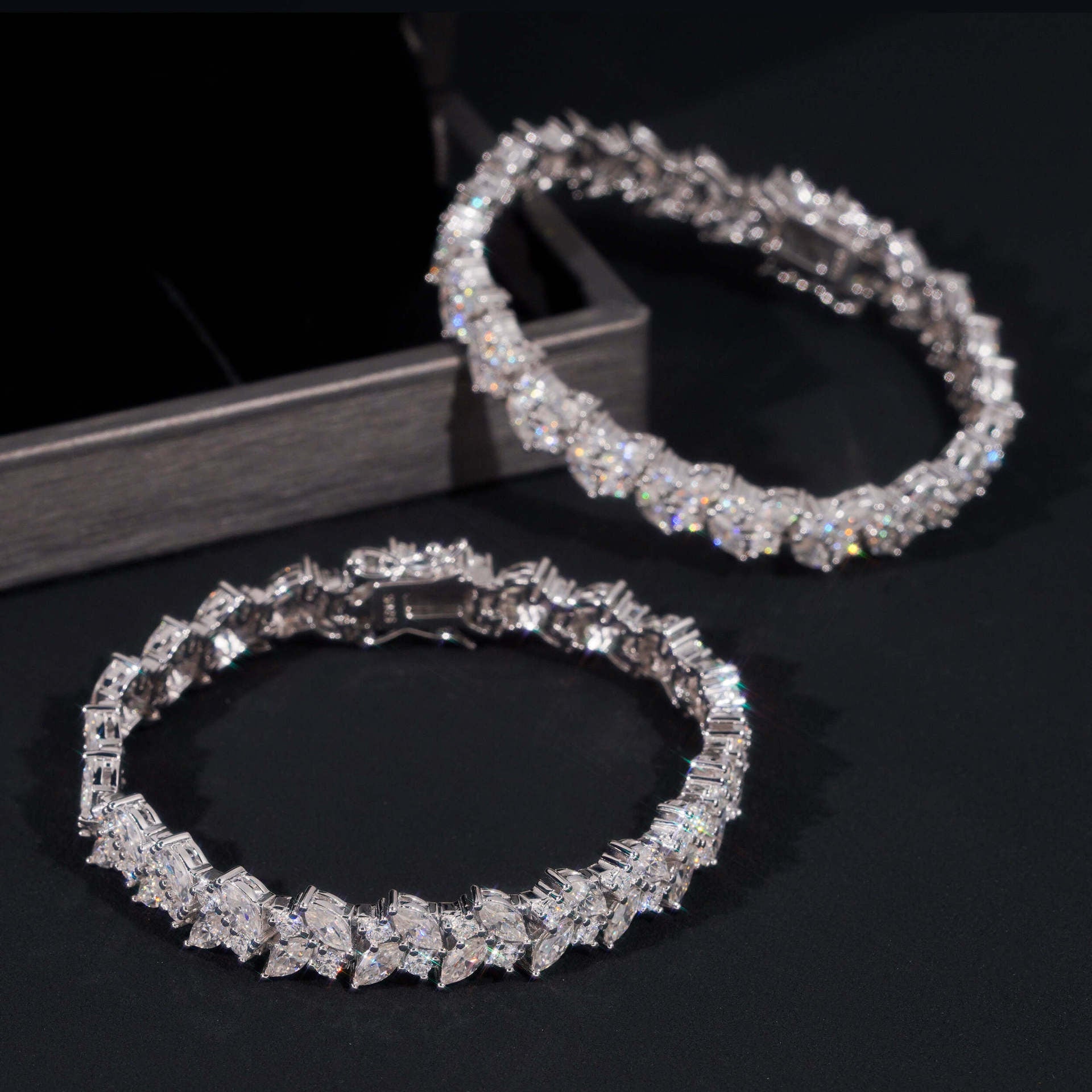 GL Iced Out 925 Silver VVS Marquise Moissanite Bracelet Tennis Chain Secondary image
