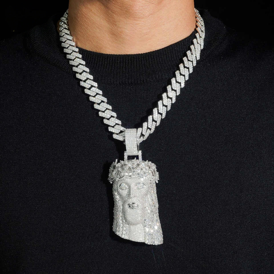 GL Iced Out Silver BaguetteMoissanite Jesus Pendant Image principale du produit