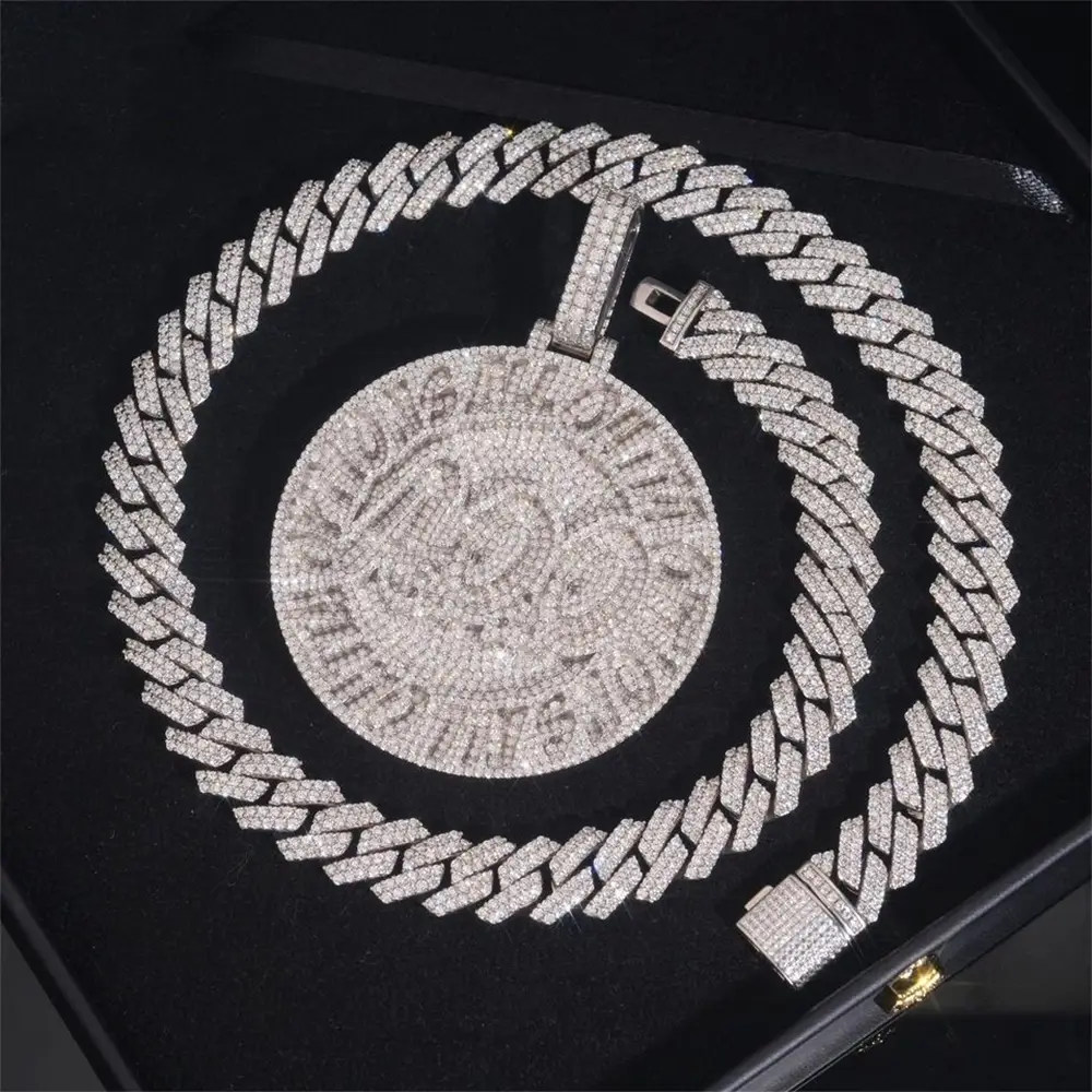 Custom 2.5IN VVS Moissanite Round Letter Design Pendant