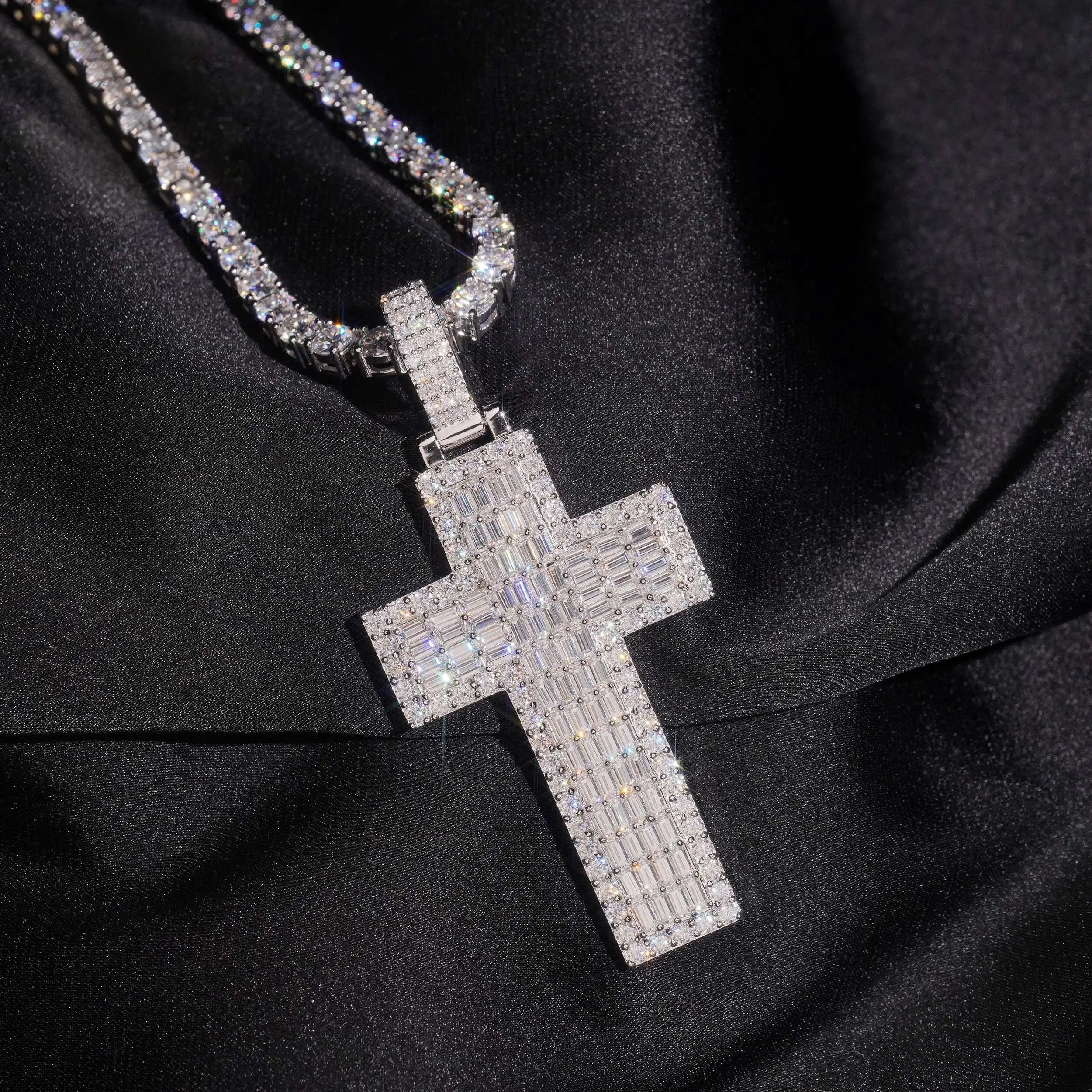 Emerald Stone VVS Moissanite Hip-Hop Cross Pendant