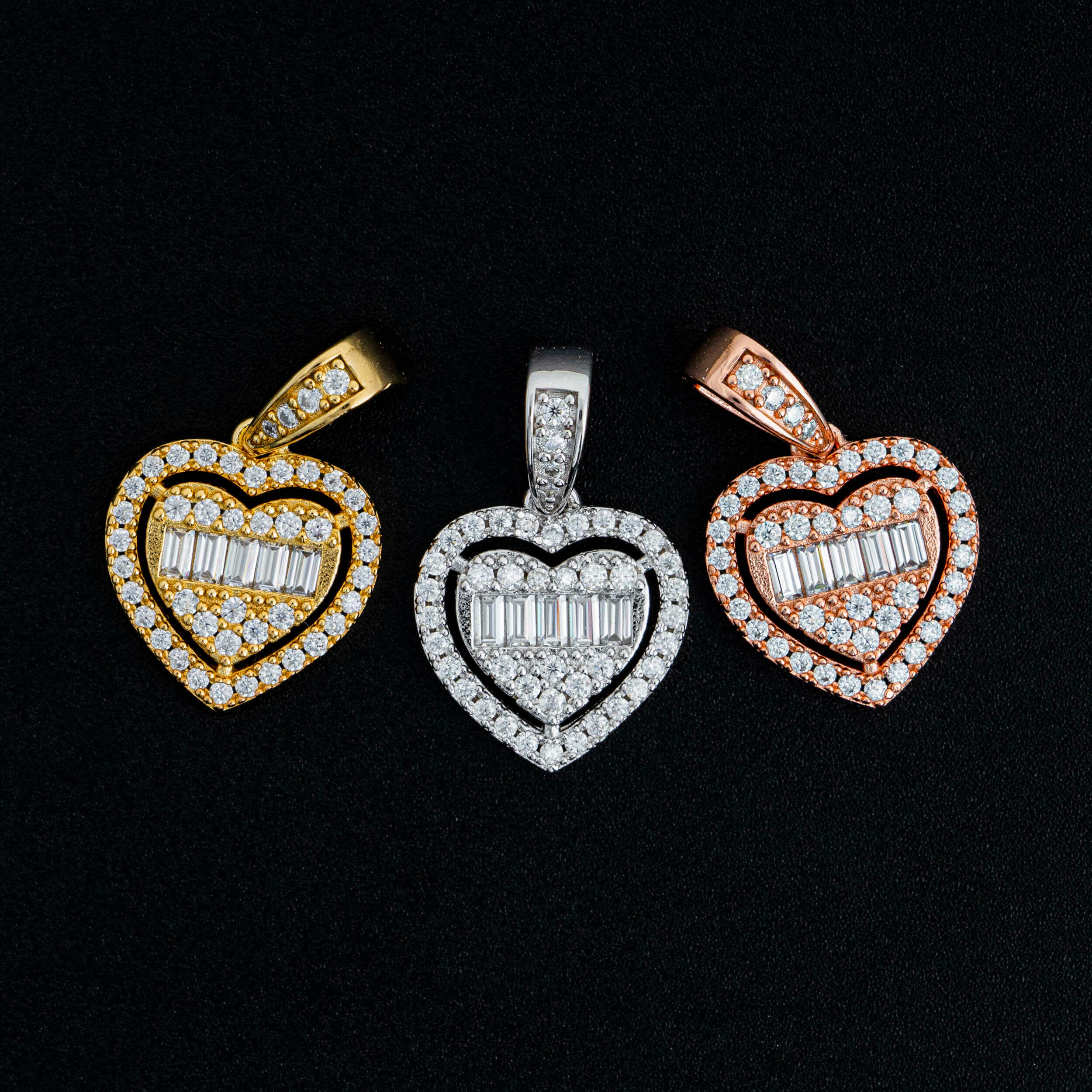 GL VVS Diamond Cute Heart 4 Prongs Diamond Pendant Main image
