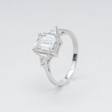 Fashion sparking bling triangle emerald cut 2ct wedding engagement moissanite diamond new arrivals rings for women