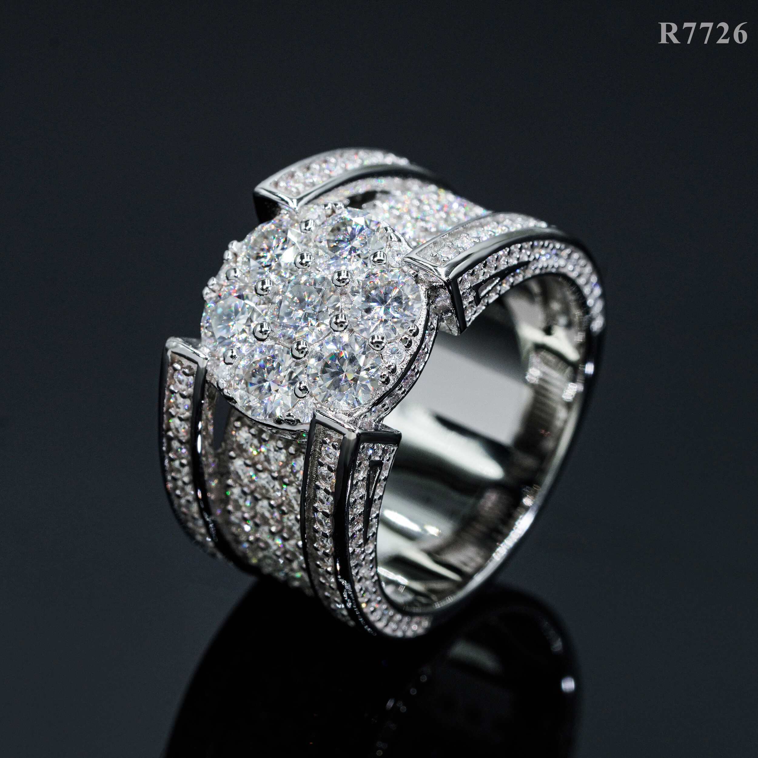 GL Iced Out Hip Hop Cuban Ring 925 Sterling Silver VVS Moissanite Diamond Ring Secondary image