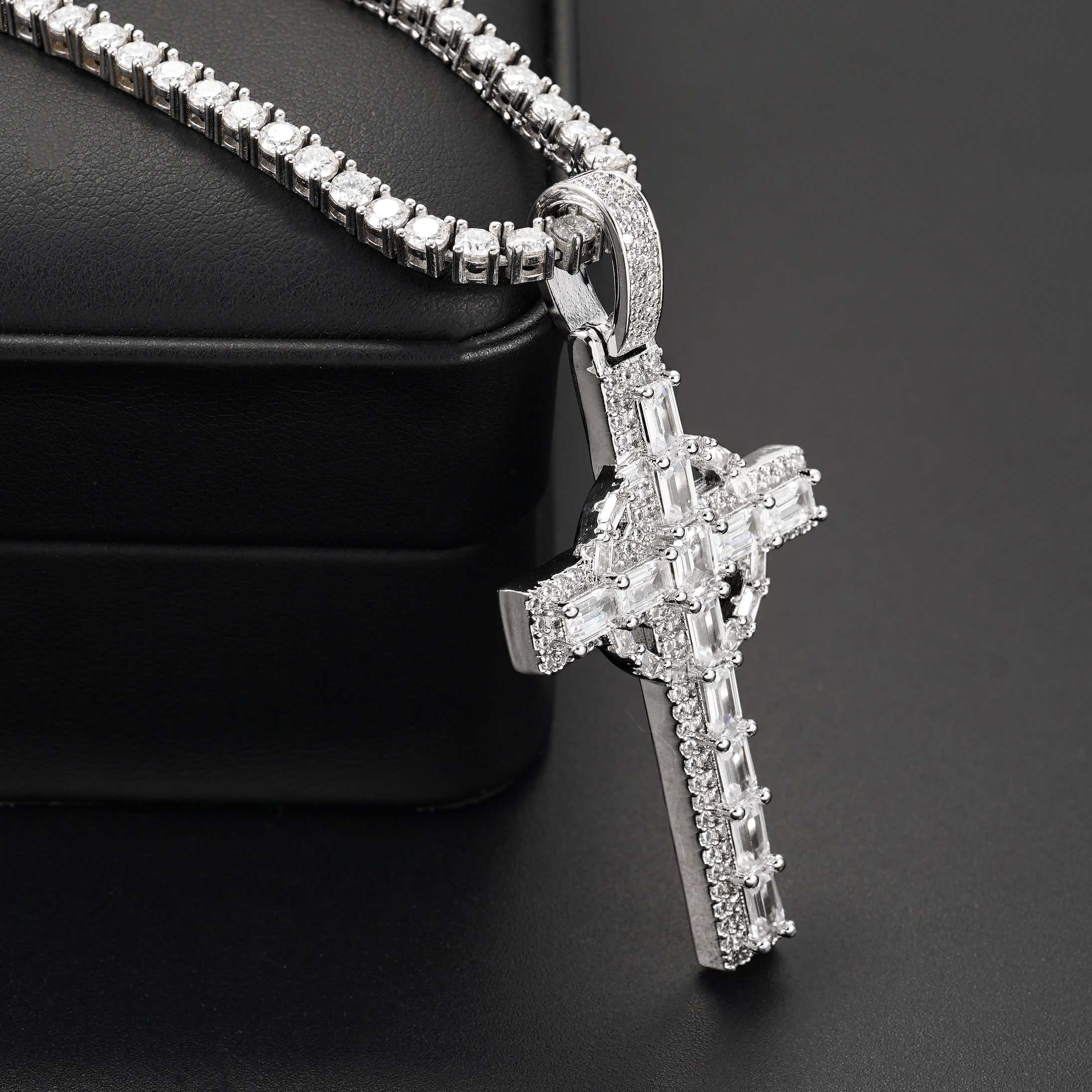 GL Circular Cross Set Emerald Cut Round Cut Pendant
