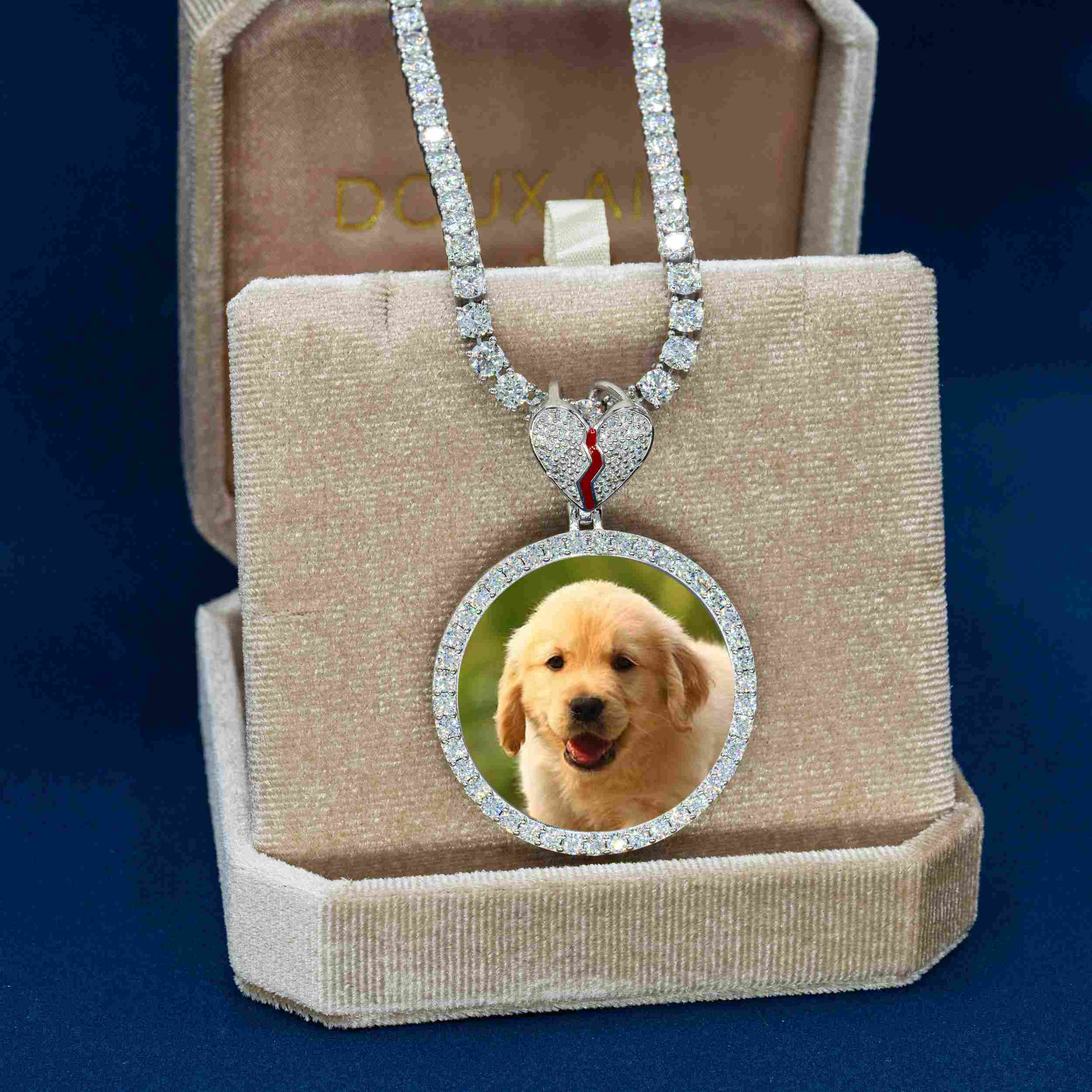 GL Custom photo pendant VVS Mossad split heart pendant Secondary image