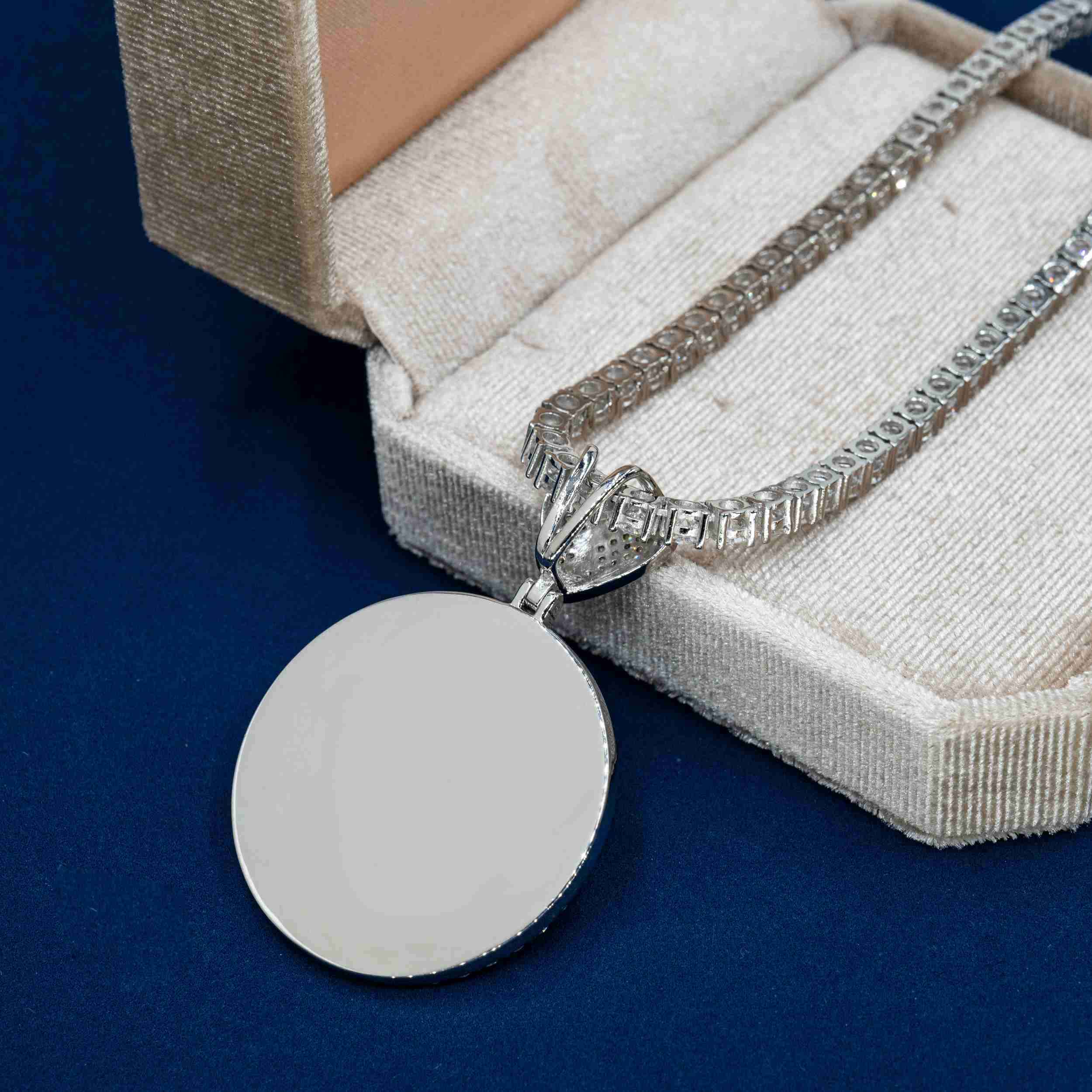 GL Custom photo pendant VVS Mossad split heart pendant