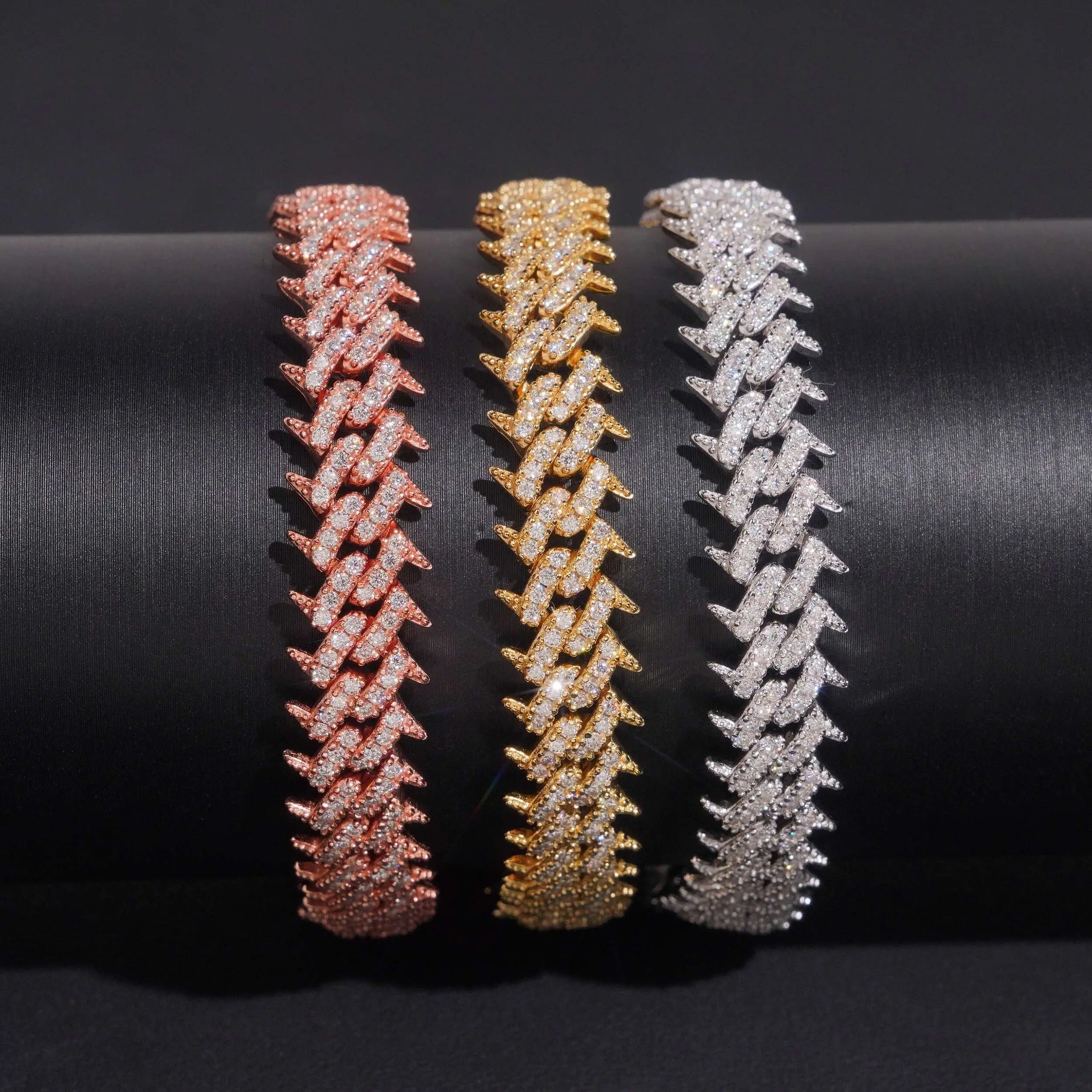 925 Silver 10MM Thorns Spike Vvs Moissanite Cuban Bracelet Secondary image