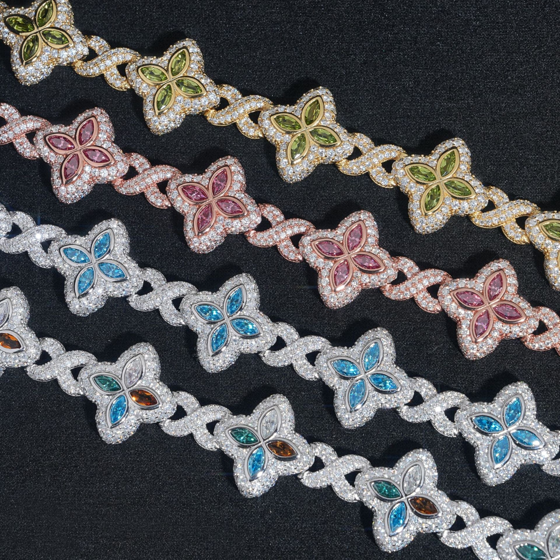 15MM 19MM S925 Silver Colored VVS Moissanite 4-Leaf Clover Infinity Link Bracelet Secondary image