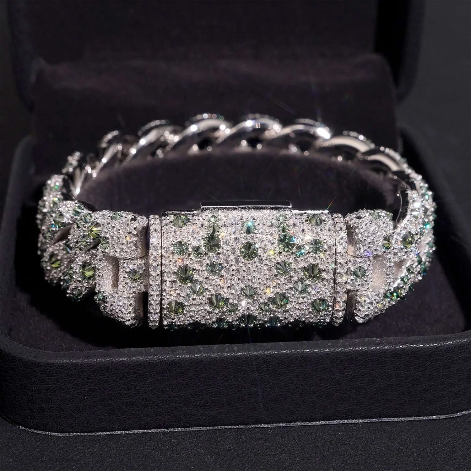 18MM Mosaic Upside Down VVS Moissanite Cuban Chain Bracelet