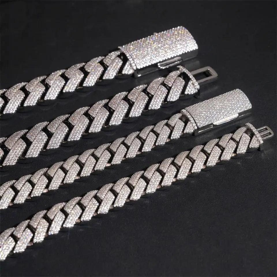2026 New 18MM 4 Rows VVS Moissanite Cuban Link Chain Necklace