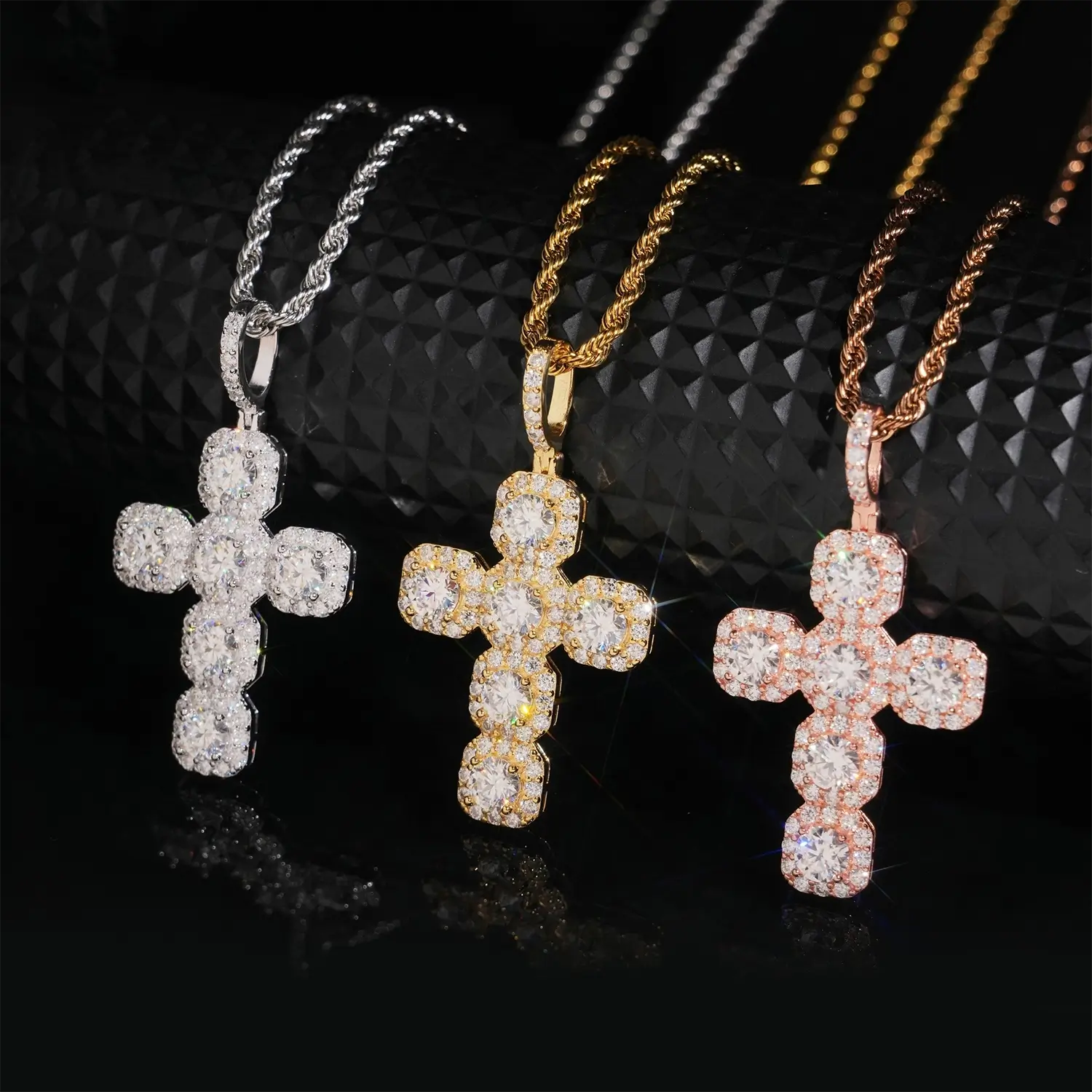 GL Hip Hop Ice Out VVS Moissanite Cross pendant Secondary image