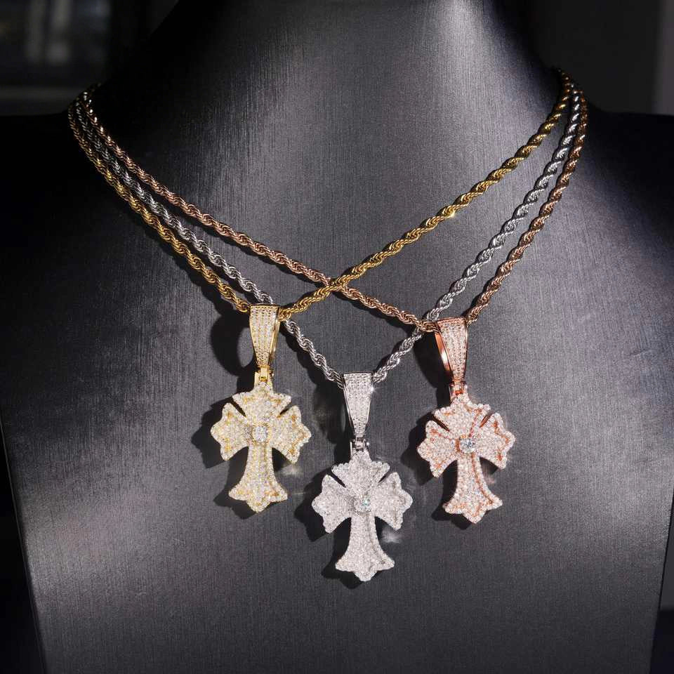 Leaf-Shaped VVS Moissanite Cross Pendant S925 Silver
