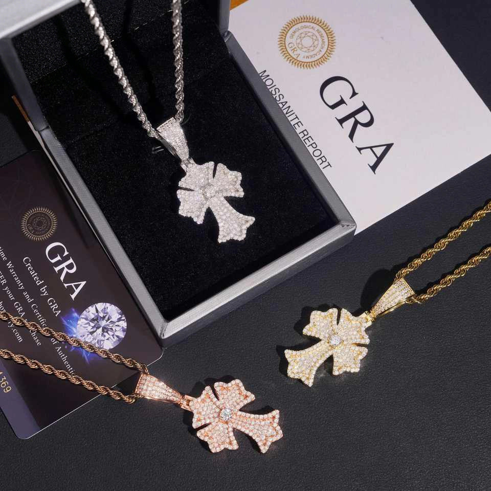 Leaf-Shaped VVS Moissanite Cross Pendant S925 Silver