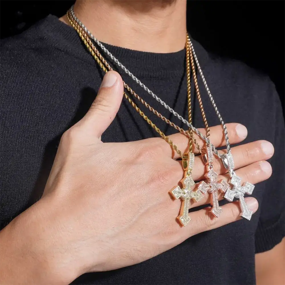 Hip hop Arrow Cross VVS Moissanite Pendant