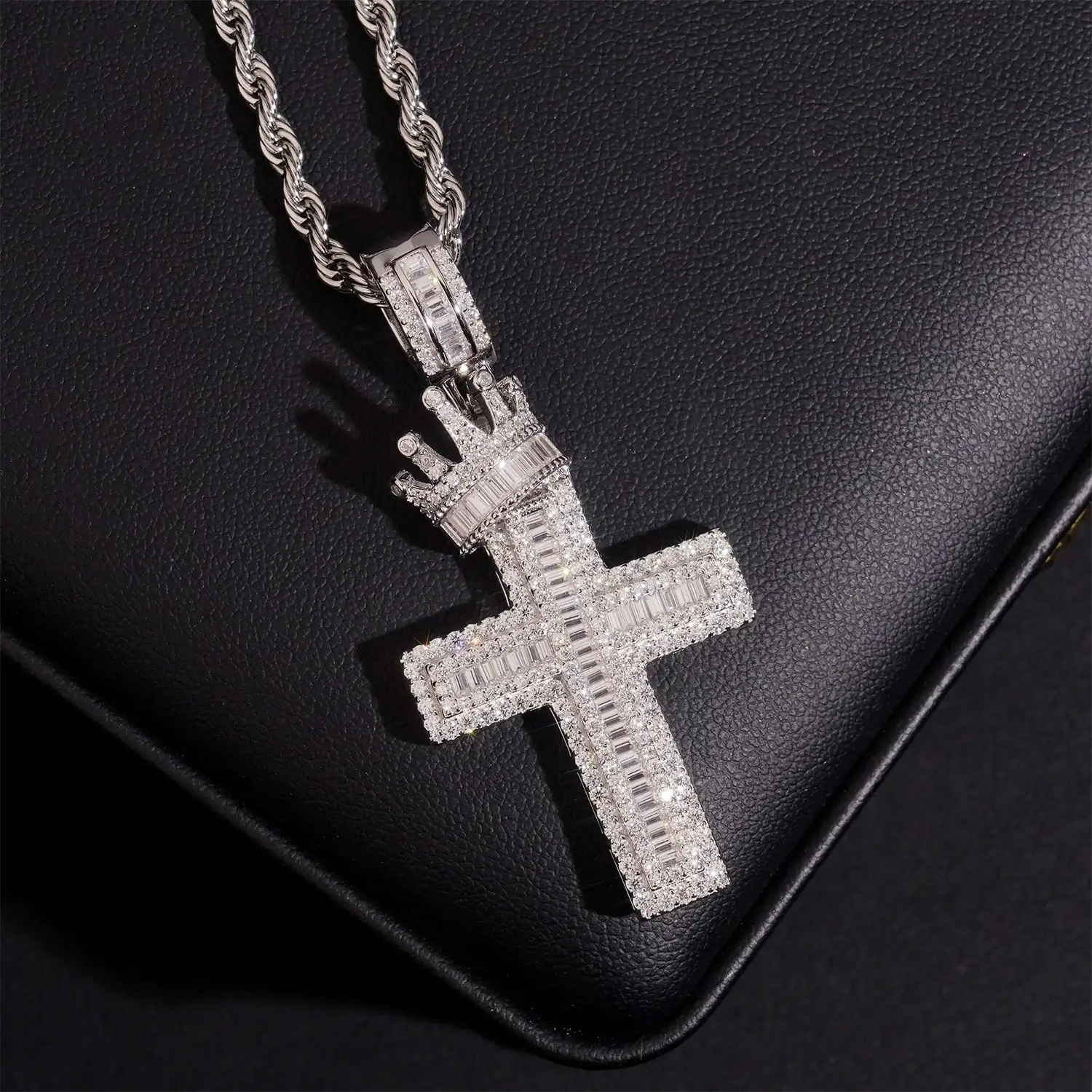 Crown VVS Moissanite Cross Pendant Main image
