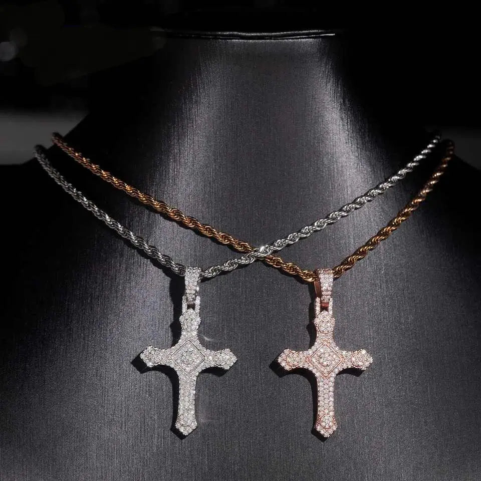 VVS Moissanite Drip Cross Pendant 925 Silver Image secondaire du produit