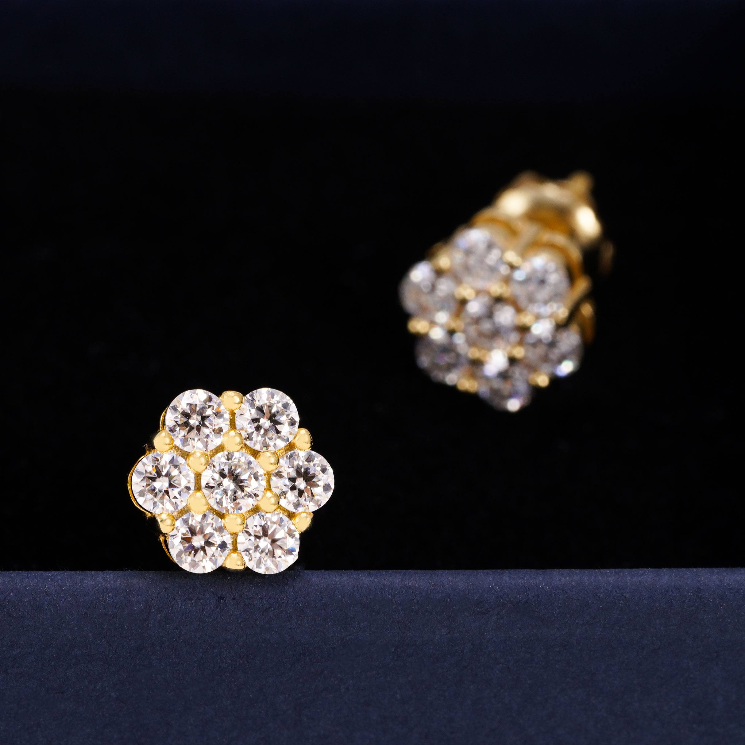 GL 925 Silver Flower Moissanite Earrings Secondary image