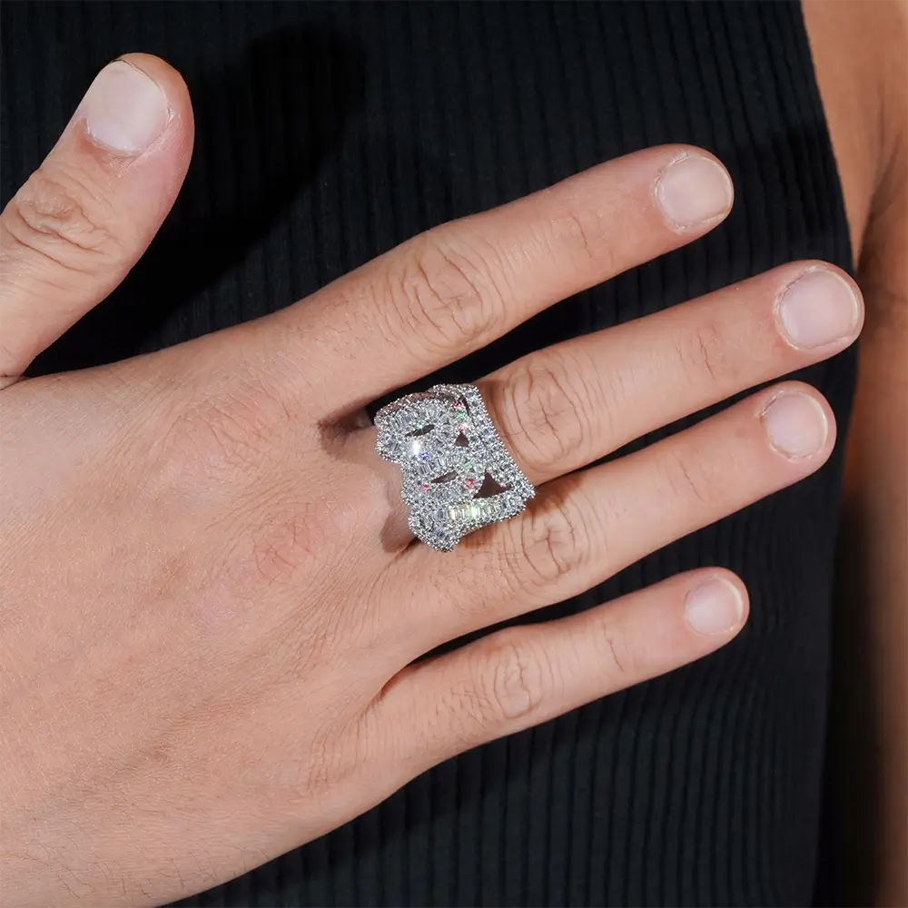 GL Iced Out Prong Setting Baguette Moissanite  Rings Main image