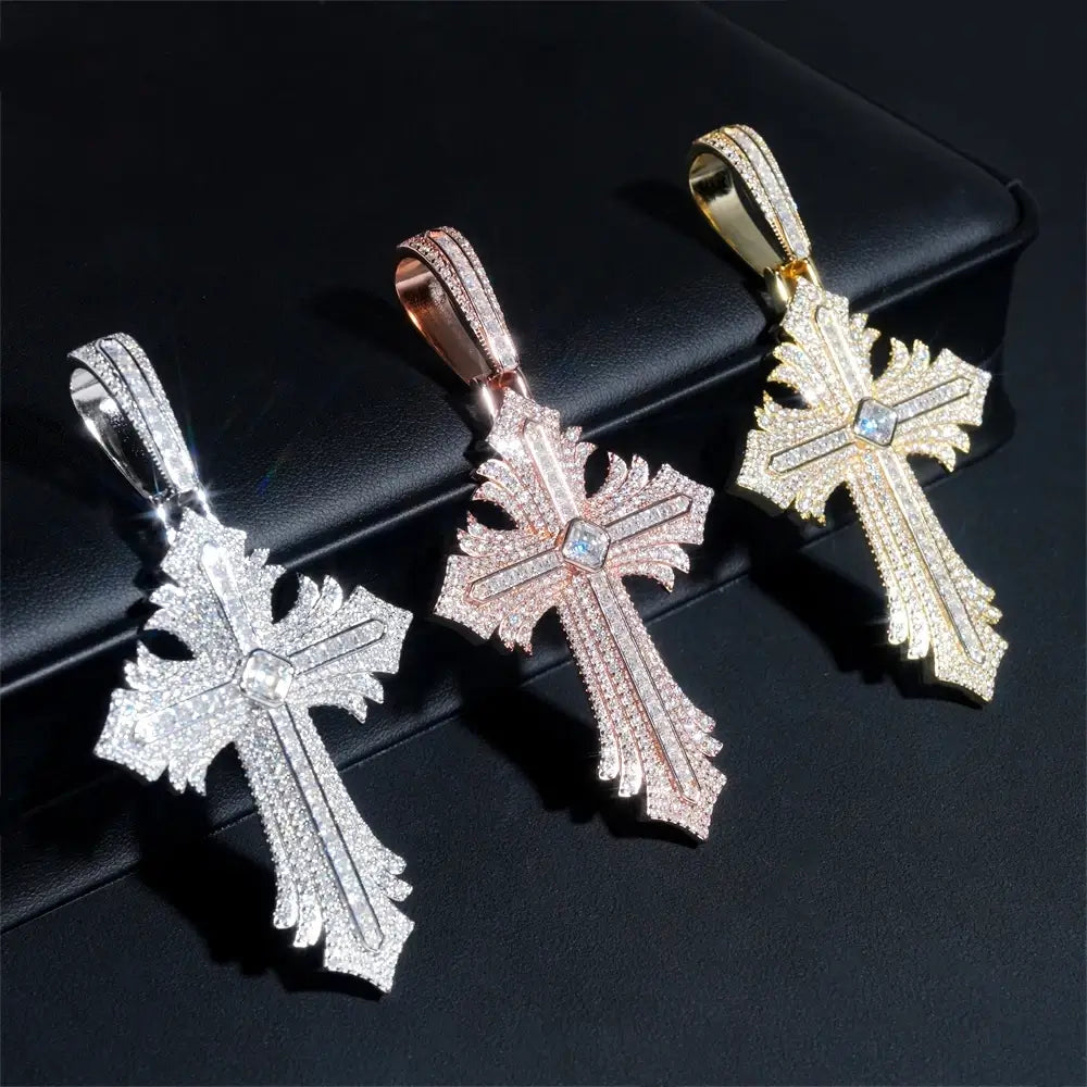 Iced Out VVS Moissanite Flare Cross Pendant S925 Silver Zweitbild