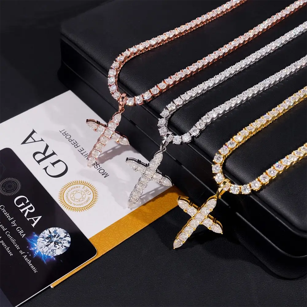 4MM Ascher Cut S925 Silver VVS Moissanite Cross Pendant