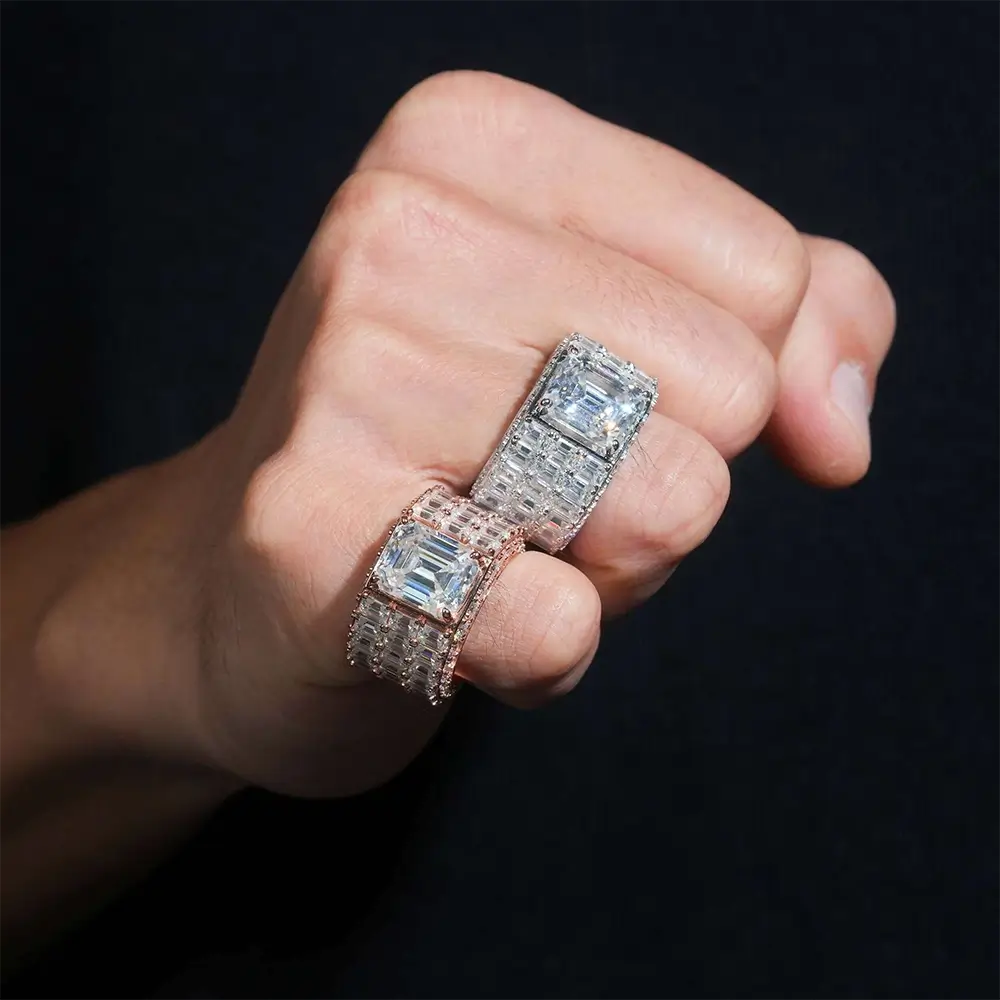GL Three Row Emerald VVS Moissanite Ring Main image