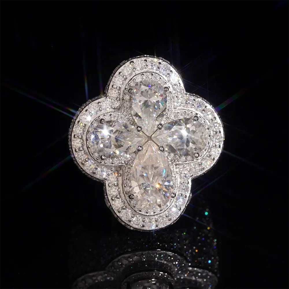 GL Pear Cut Four Leaf Clover Moissanite Diamond Ring