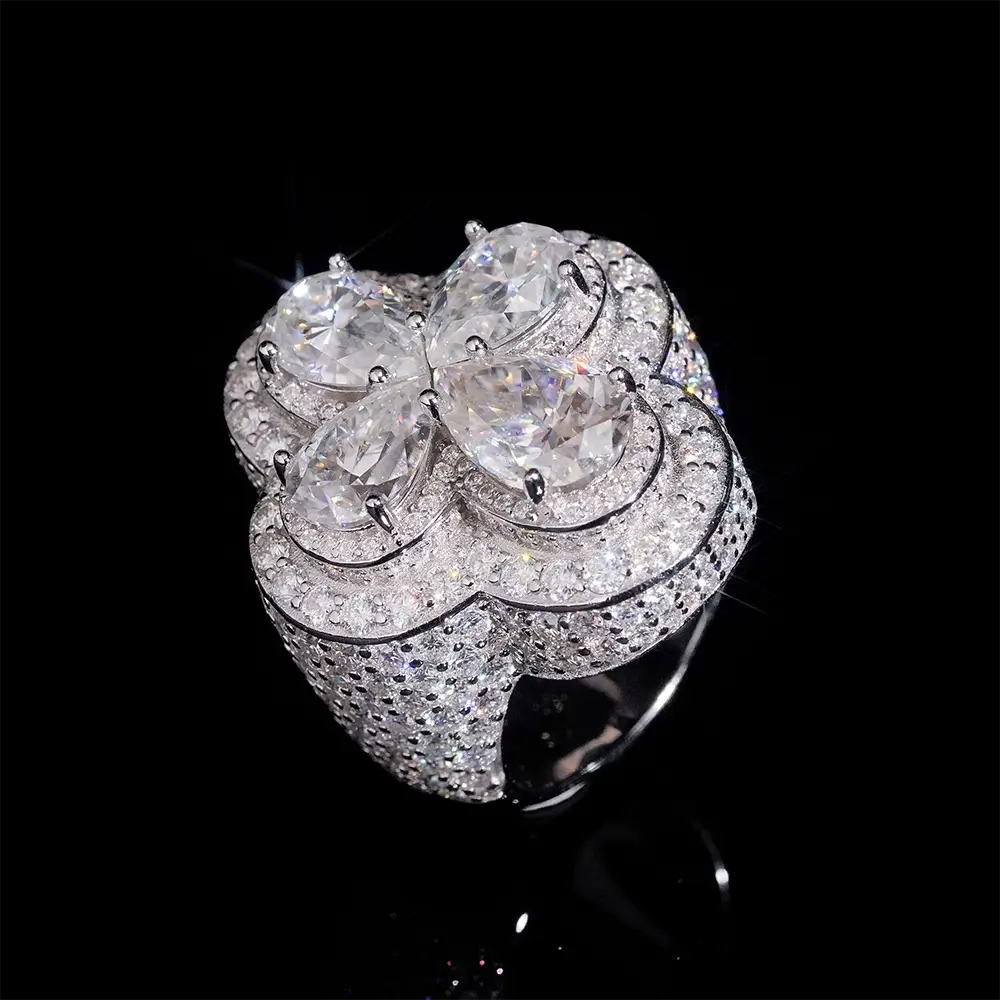 GL Pear Cut Four Leaf Clover Moissanite Diamond Ring