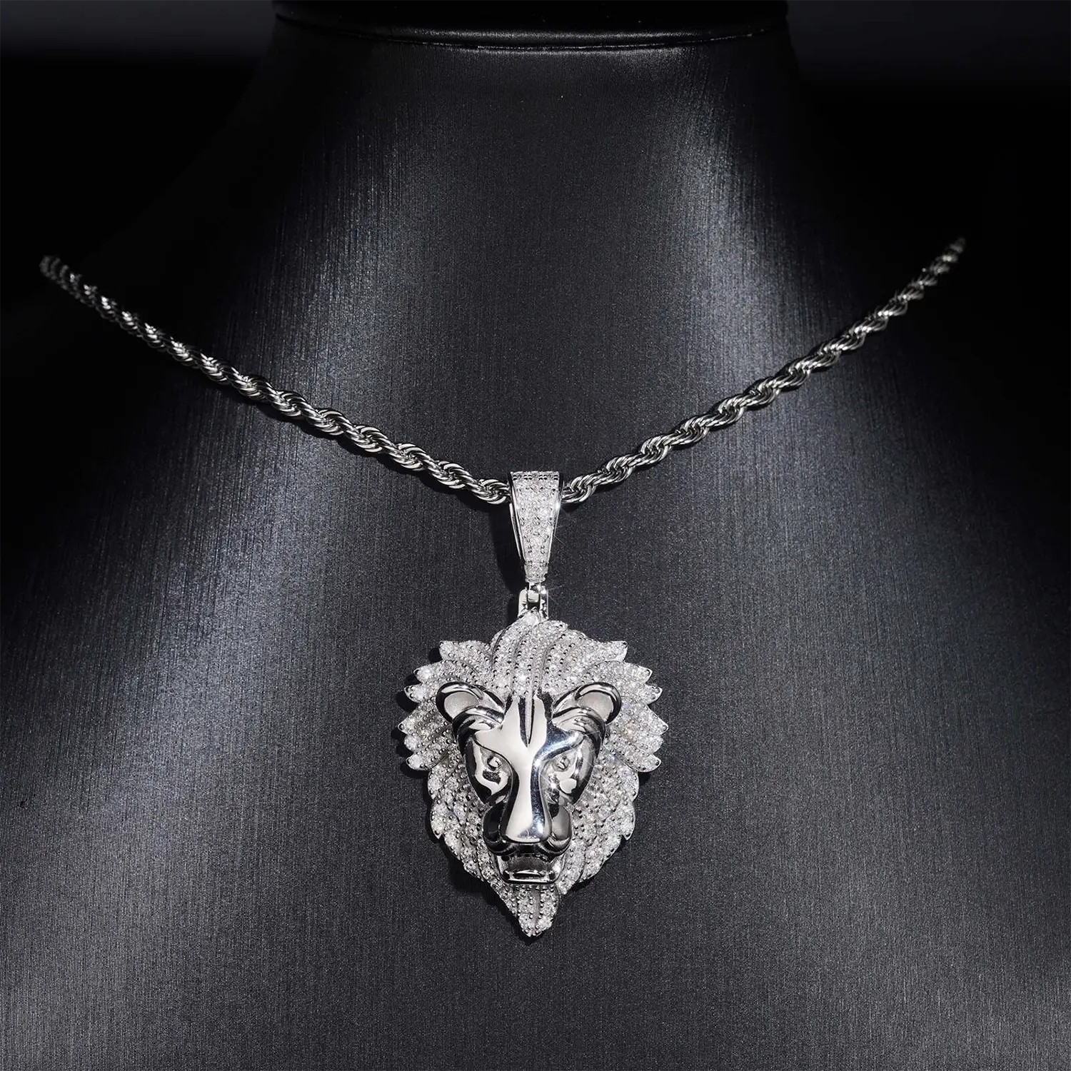 925 Silver VVS Moissanite Lion Pendant Secondary image