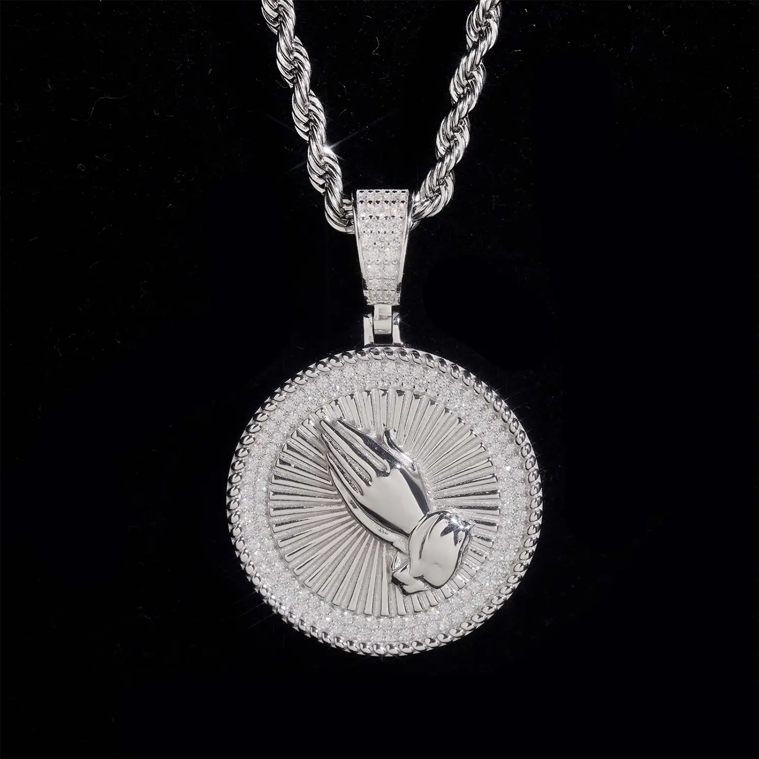VVS Moissanite Round Praying Hands Pendant