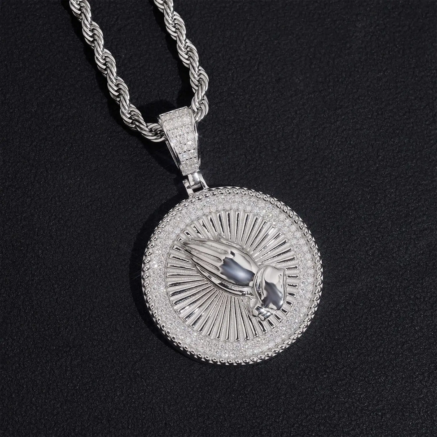 VVS Moissanite Round Praying Hands Pendant