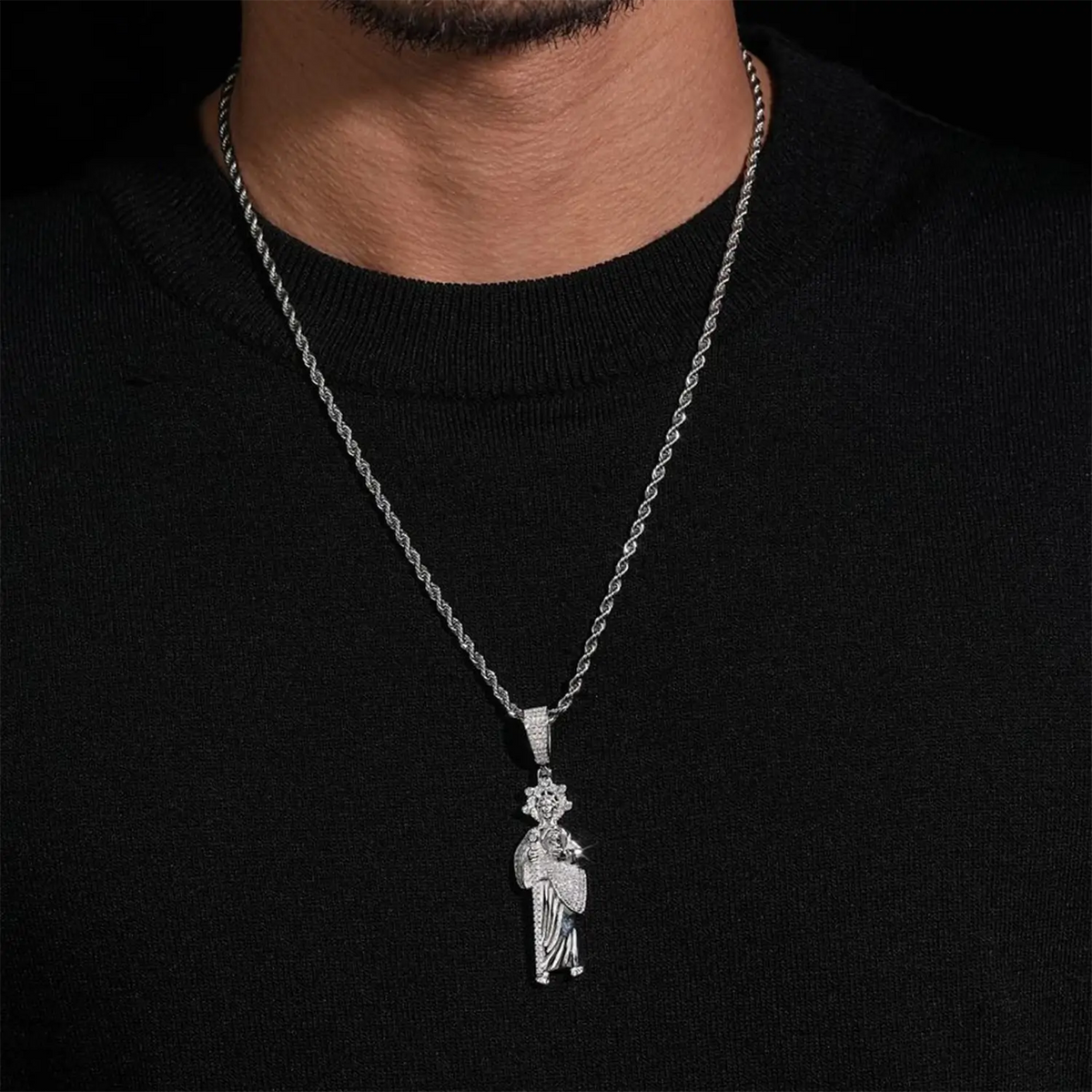Holy Drip VVS Moissanite Iced Saint Pendant Image principale du produit
