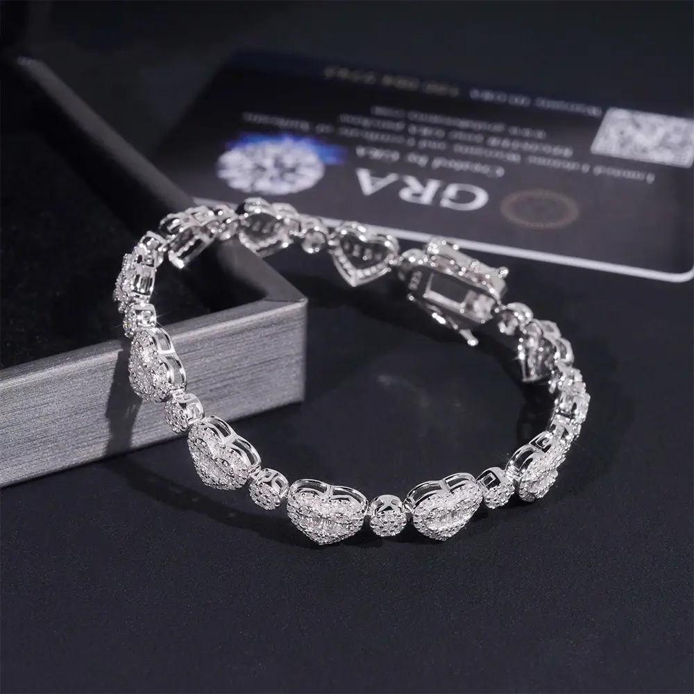 8.5MM S925 Silver Heart Shaped VVS Moissanite Chain Necklace