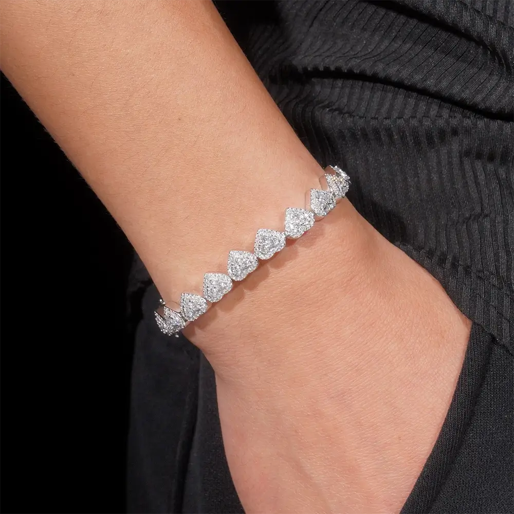 8MM Heart Shaped VVS Moissanite Cuban Link Chain Bracelet