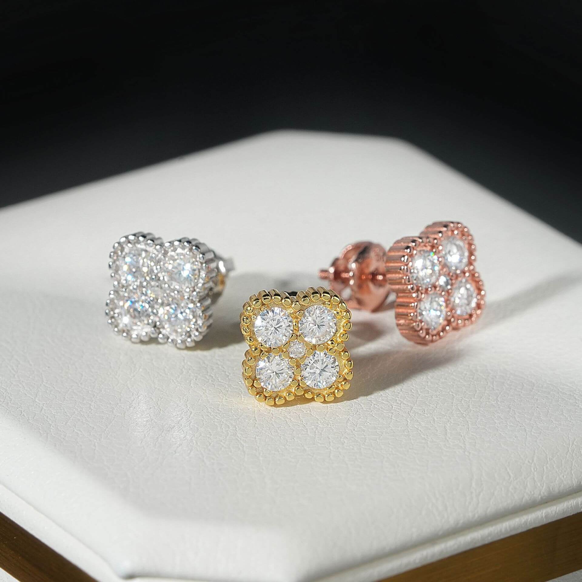 GL S925 Silver Moissanite Diamond Clover Stud Earrings
