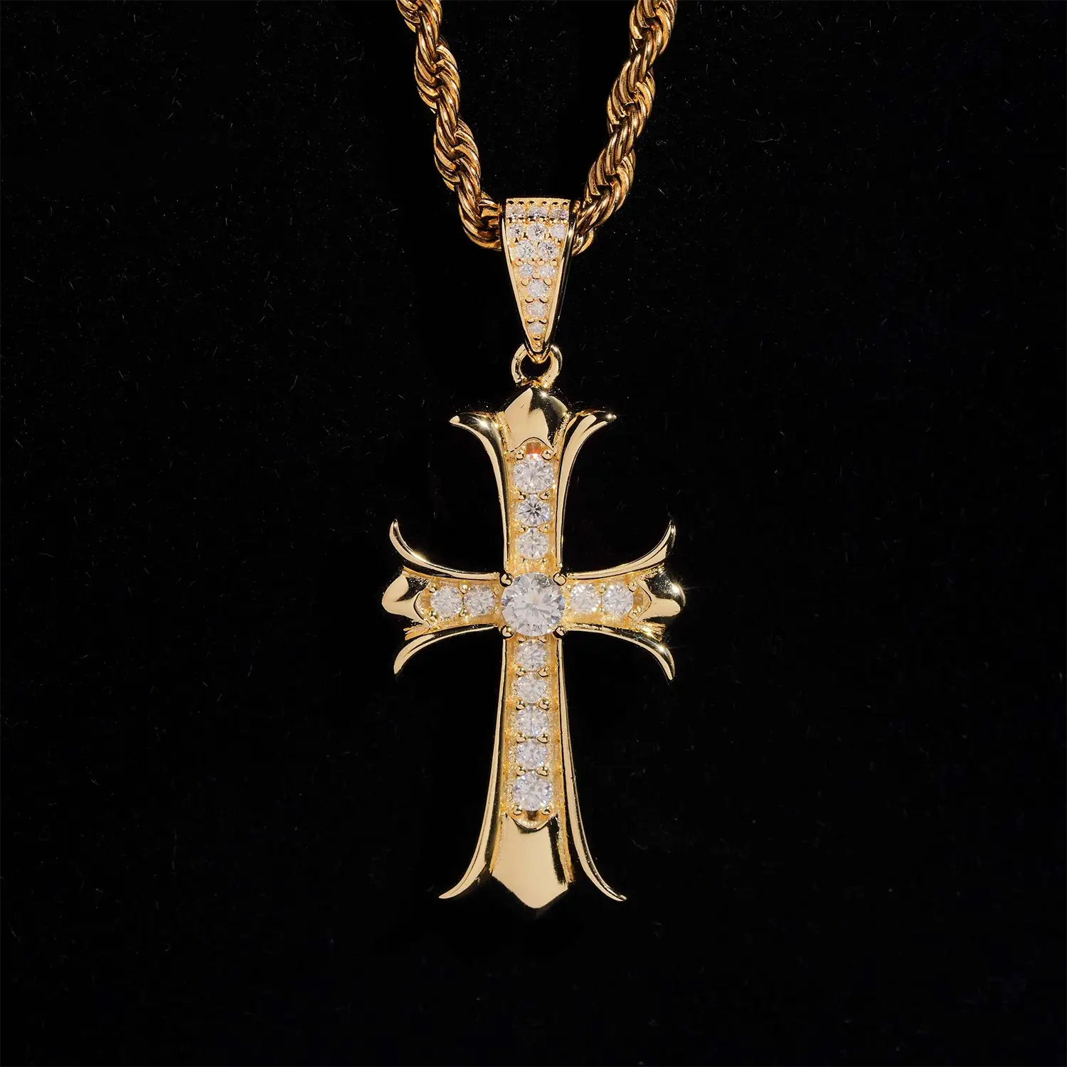 VVS Moissanite Gothic Fleur-de-Lis S925 Silver Cross Pendant