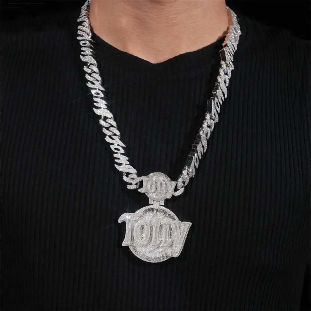 Custom VVS Moissanit Letter Pendant With Round Back Main image